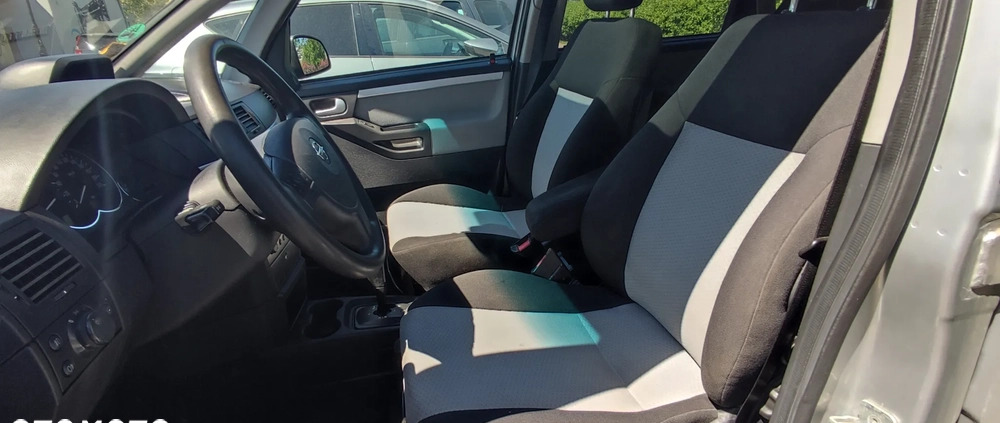 Opel Meriva cena 10999 przebieg: 212000, rok produkcji 2005 z Warszawa małe 211